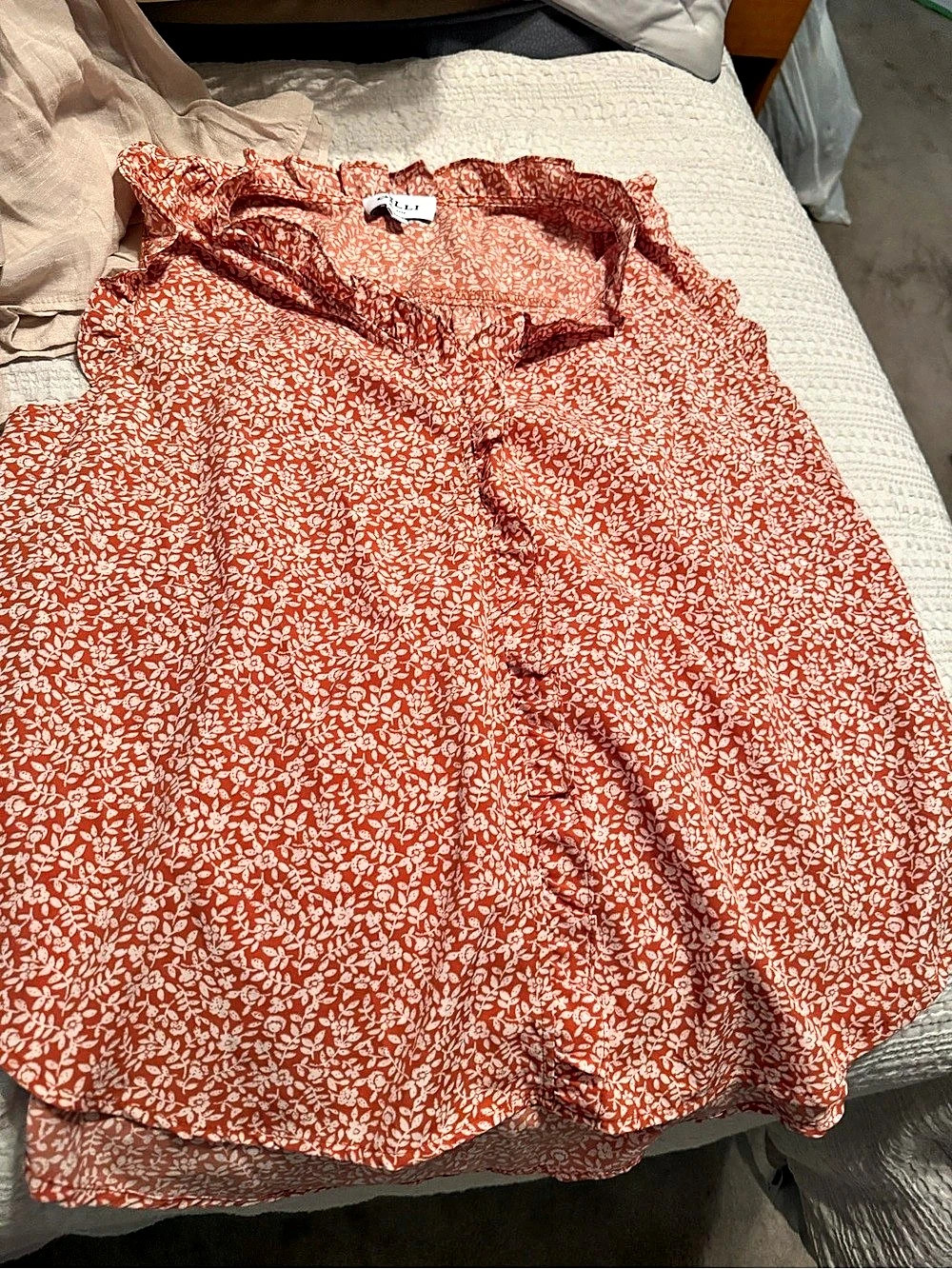 Floral Blouse in Orange & White Like New